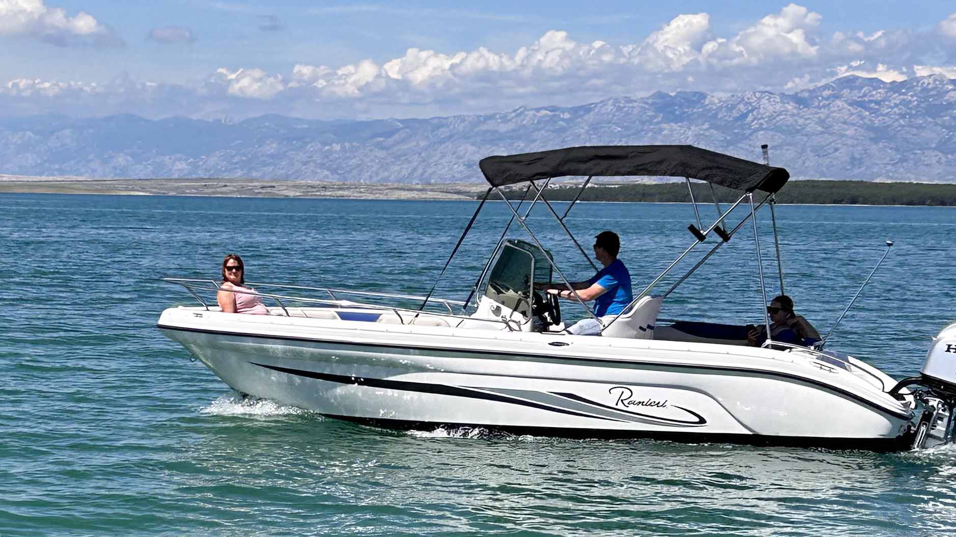 Ranieri Voyager 22 Ranieri Voyager 22