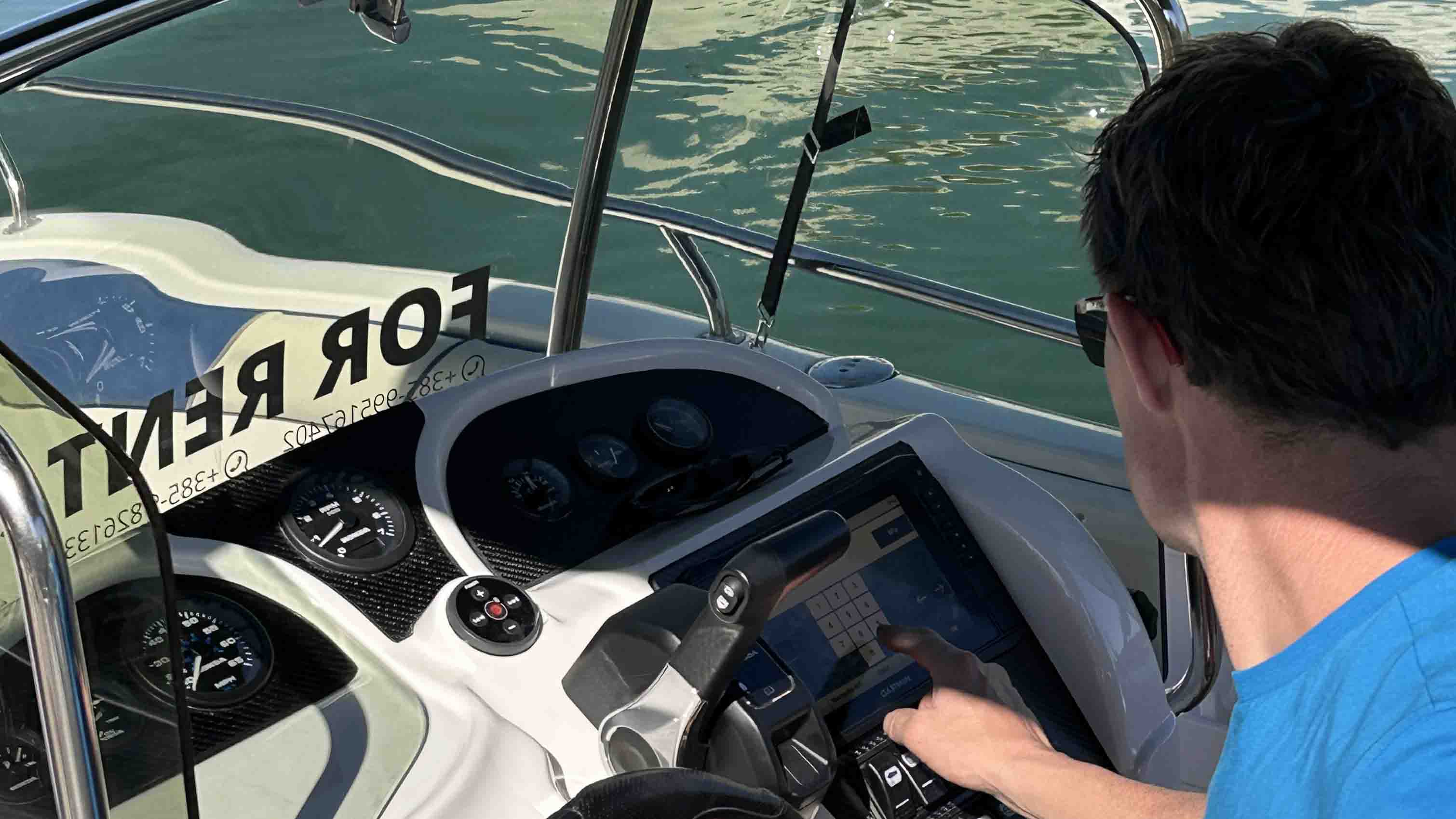 Ranieri Voyager 22 Ranieri Voyager 22